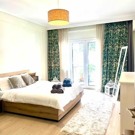 Super Luxury Center Apartment